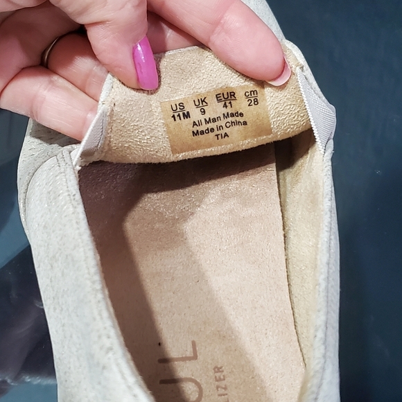 SOUL Naturalizer Women's Tia Slip-On Sneakers Beige - Picture 8 of 12